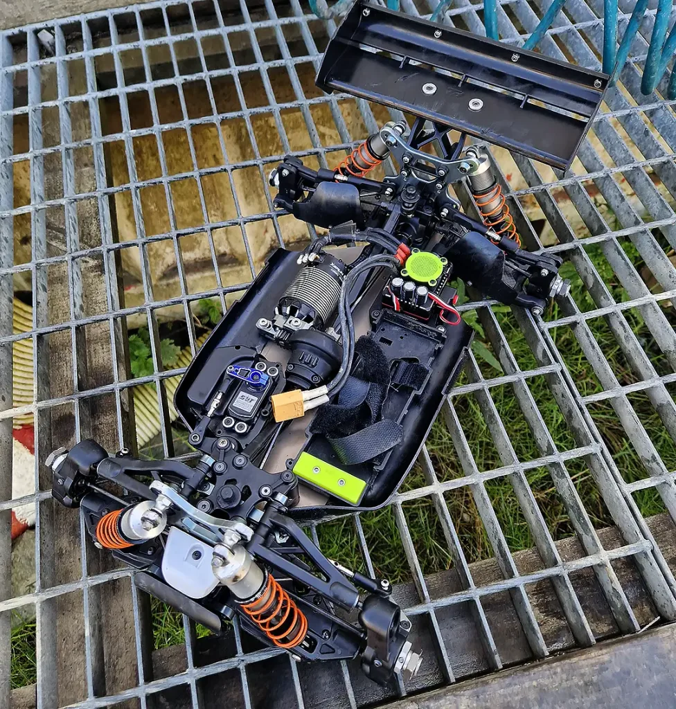 tvättan och ren Rc-bil