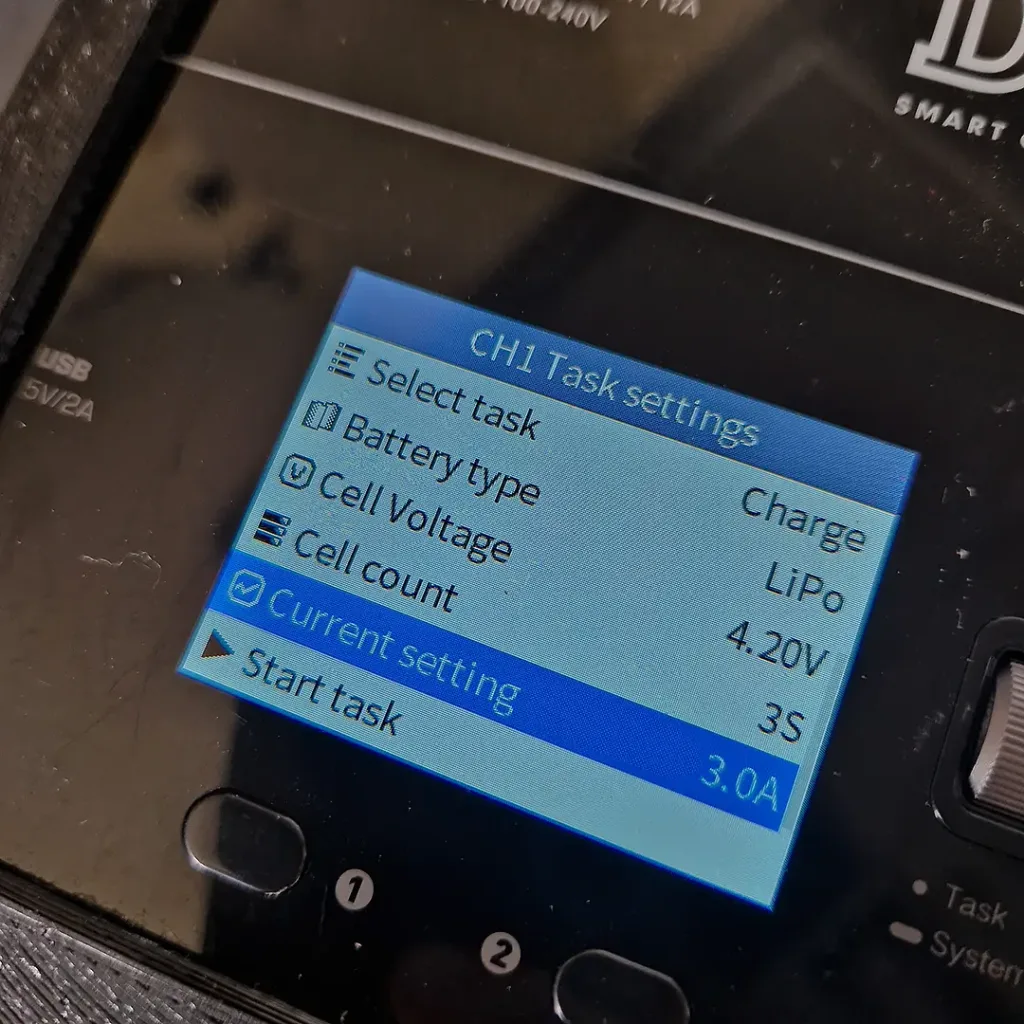 Exempel på A inställning på batteriladdaren